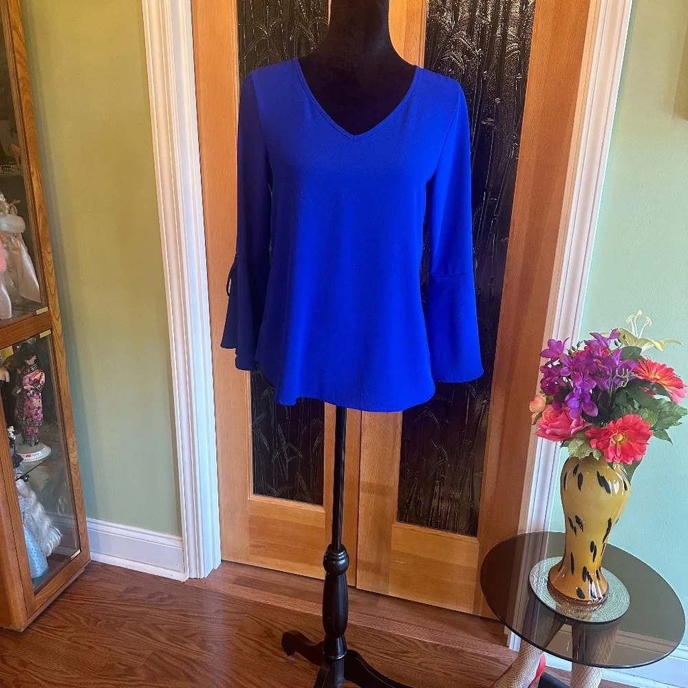 Lodys Royal Blue Blouse with Flutter Sleeves Size Small